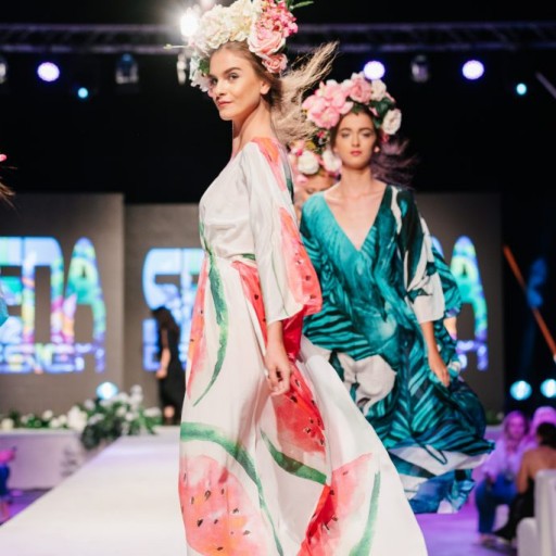Висша мода и летен шик на Summer Fashion Weekend 2019 (Видео)